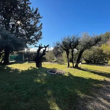 Le Du Mas
